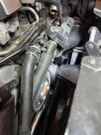 Very tight fit. Need to use a stubby torx