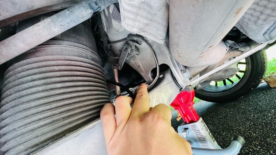 971 air suspension lifted, chassis fault. Additional volume valve