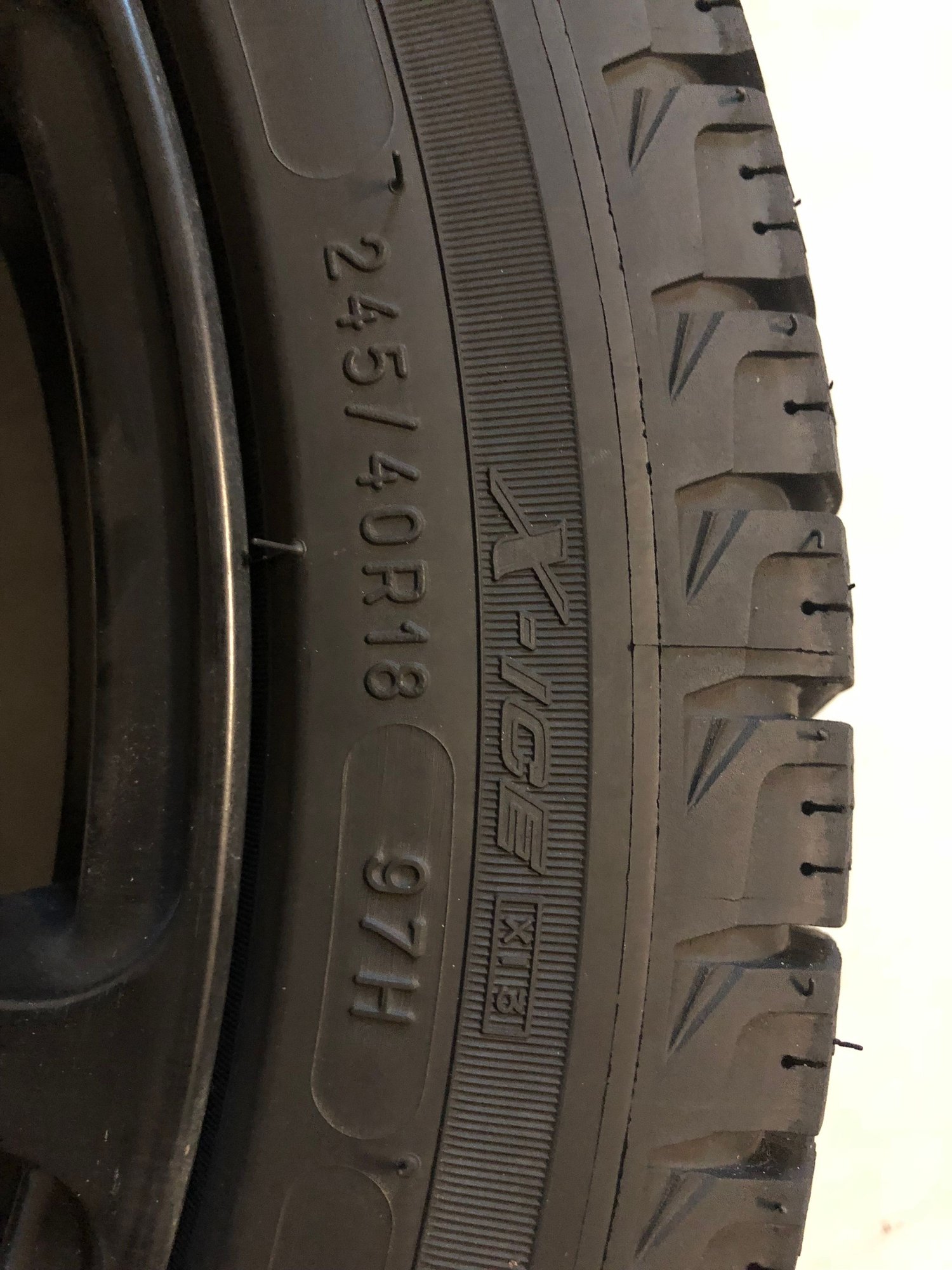 Audi TT Mk3 Michelin XICE Winter Tires & Wheels Package, 500