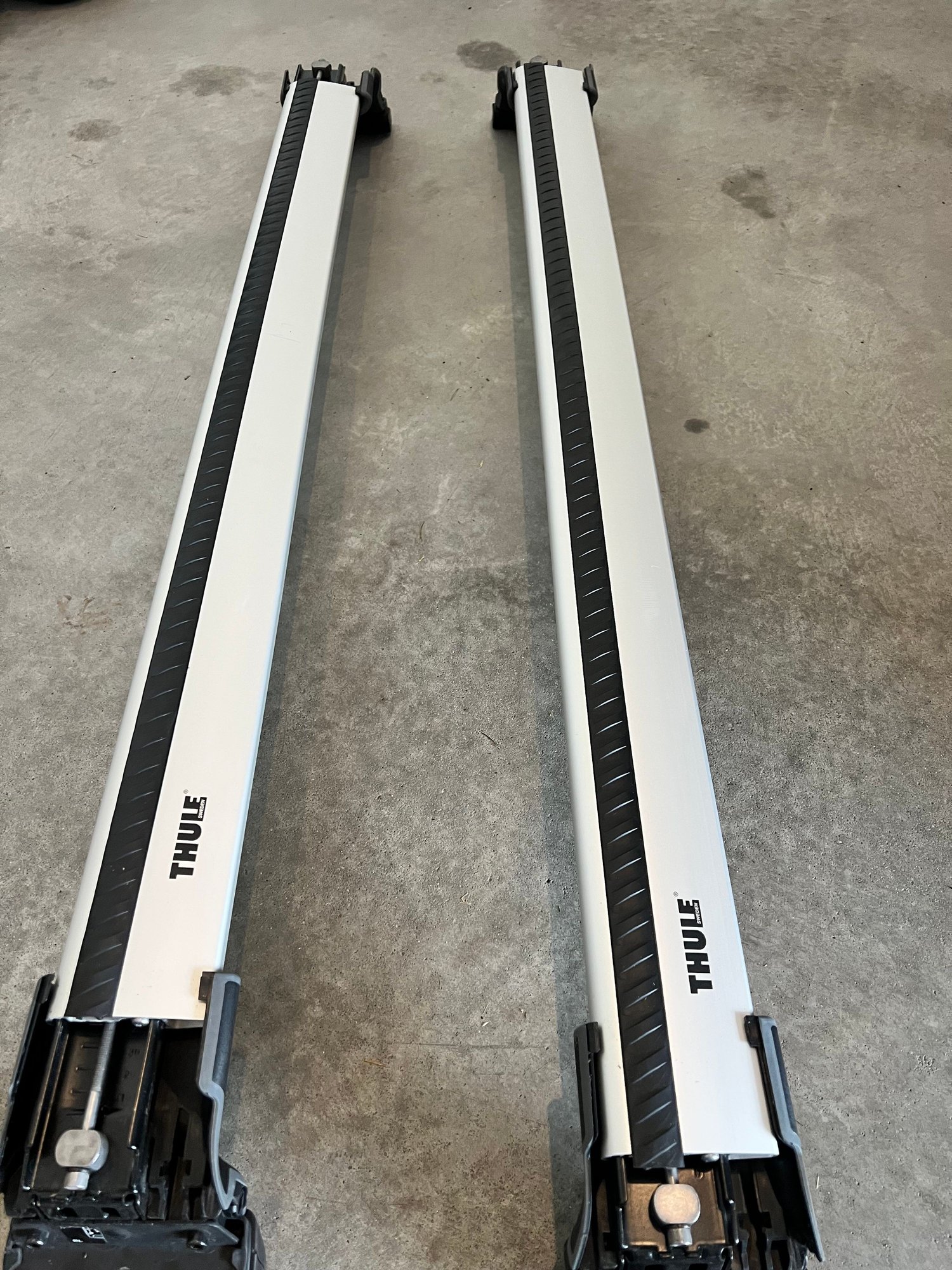 Barettes De Toit Thule Aeroblade Edge 7604 Pour Crémaillère Encastrée (occas)
