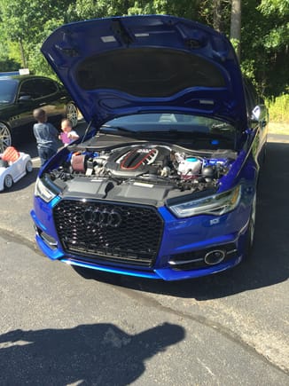 Look at that Beast of an engine. S6 Summer 16