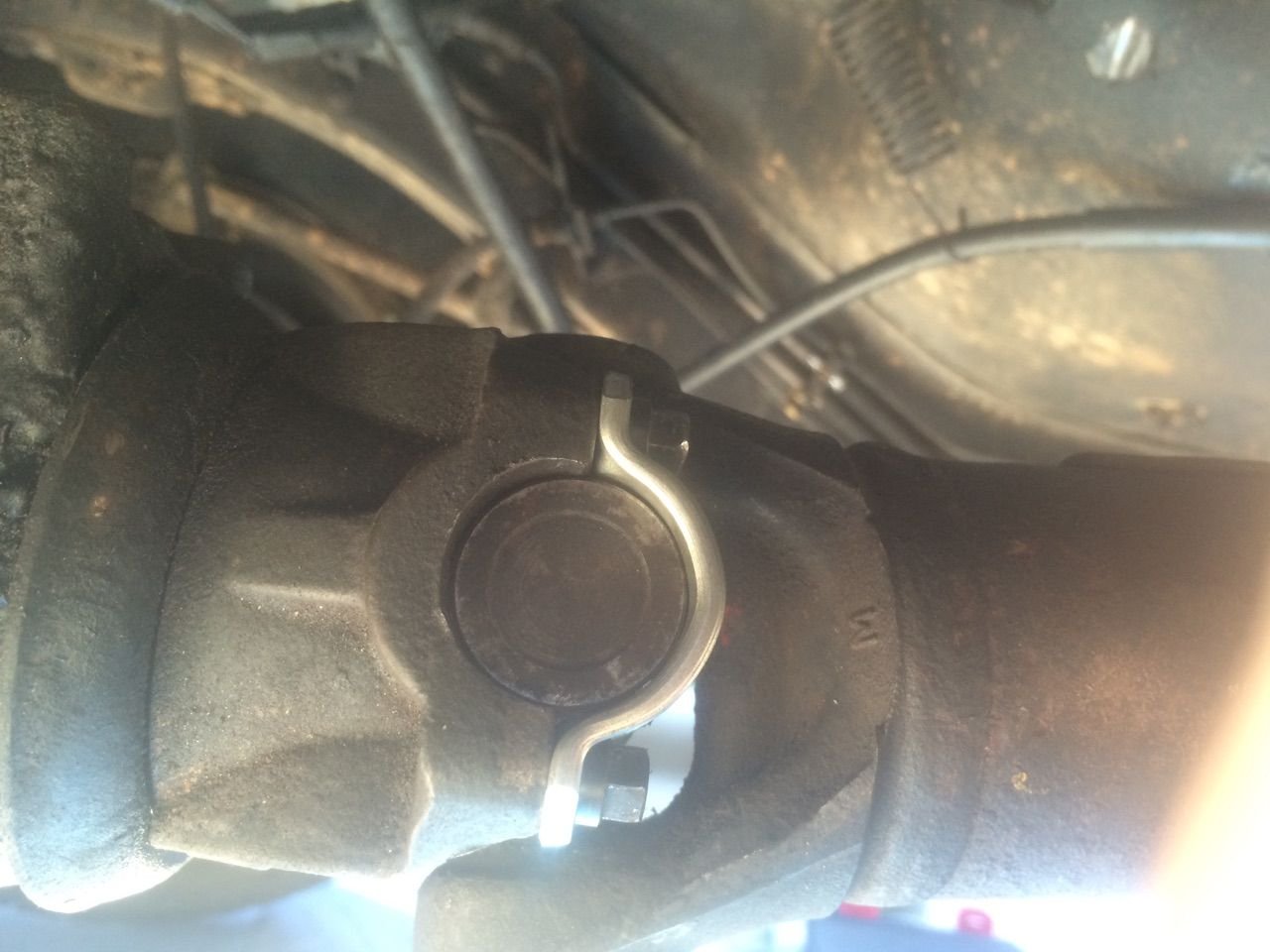 Drive Shaft loose with new ubolts Jeep Cherokee Forum