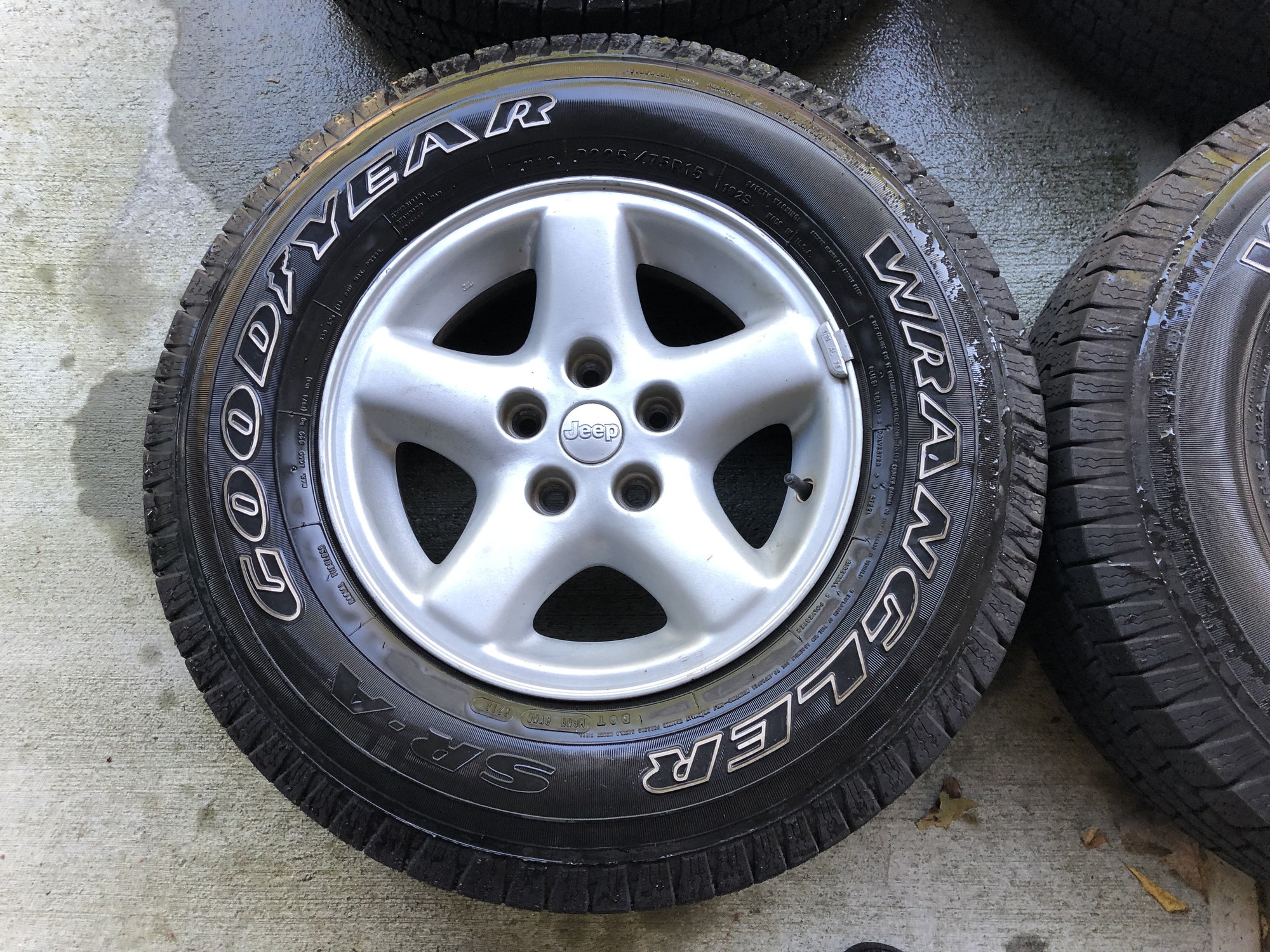 FS [SouthEast]: 1998 XJ OEM wheels and Goodyear Wrangler tires - Jeep