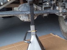 Blocking up steering box