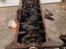 Bottom end of the 4.2, no excessive thrust bearing play. Rods, bearings all look ok. 