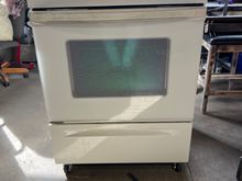 I got this old oven from my aunt to turn into a powder coating oven. I threw a set of caster wheels on the frame and made a new cable for it that would allow me to plug into my 240V welder receptacle. 