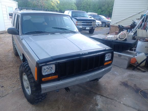 Put on a new grille and lights😊