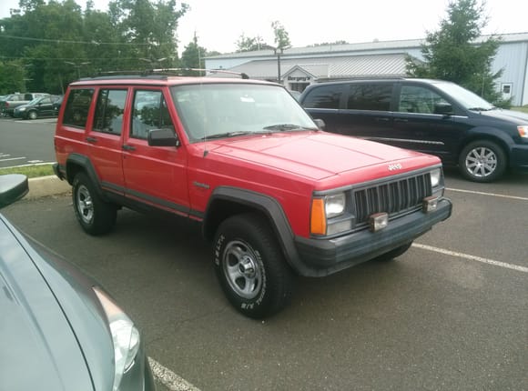 My new Jeep Cherokee! It's a 1994 I6 4.0 H.O. with only 18k miles on it as of August 2014.