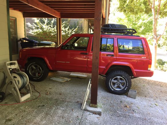 Boy, that looks silly - lifted rear and not up front! Getting ready to start the front end.