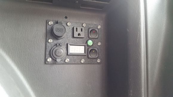 digital volt meter installed (kind of an afterthought, hence the misplaces green button)