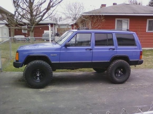 The 33's on the soft 8's with the back windows tinted.