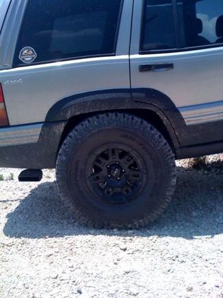 33 x 12.5 BFG AT (7)