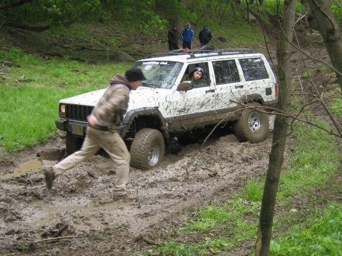 Dave takes the D&amp;D Cherokee thru the goo, IMG 0968