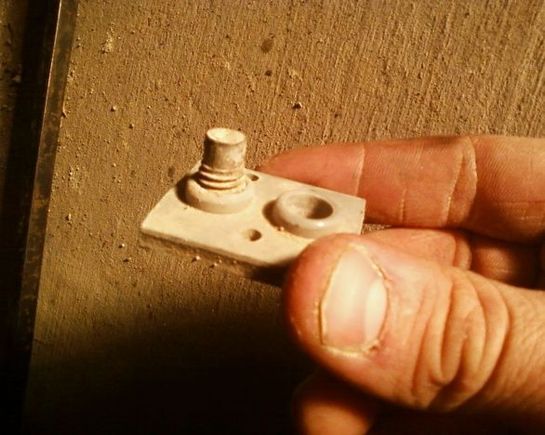 in case you ever wondered what the nut inside your frame for your crossmember mount looks like.....