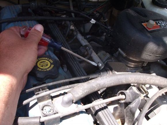 fuel pressure test port cap off
