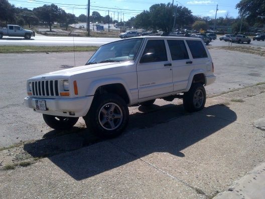 Some urban flexing with the 3&quot; Rough Country Series II lift kit just installed and alignment done