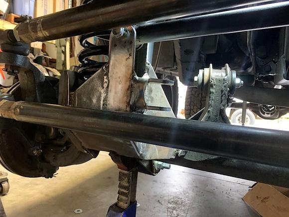 Added the steering stabilizer mount