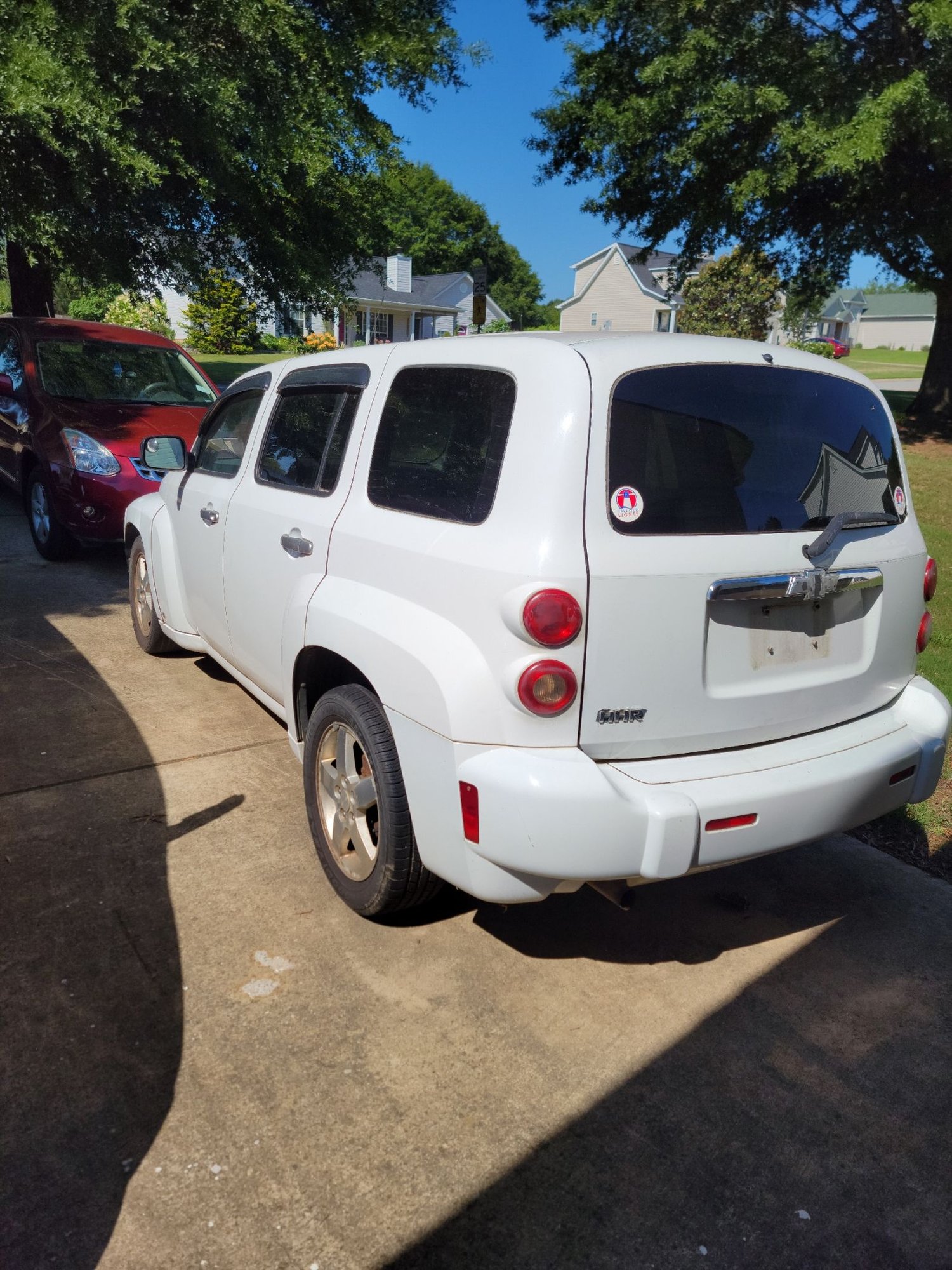 2011 Chevrolet HHR - HHR Project car possibly for HHR truck - Used - VIN 3GNDA13DX7S622912 - 385,961 Miles - 4 cyl - 2WD - Automatic - Wagon - White - Bethlehem, GA 30620, United States