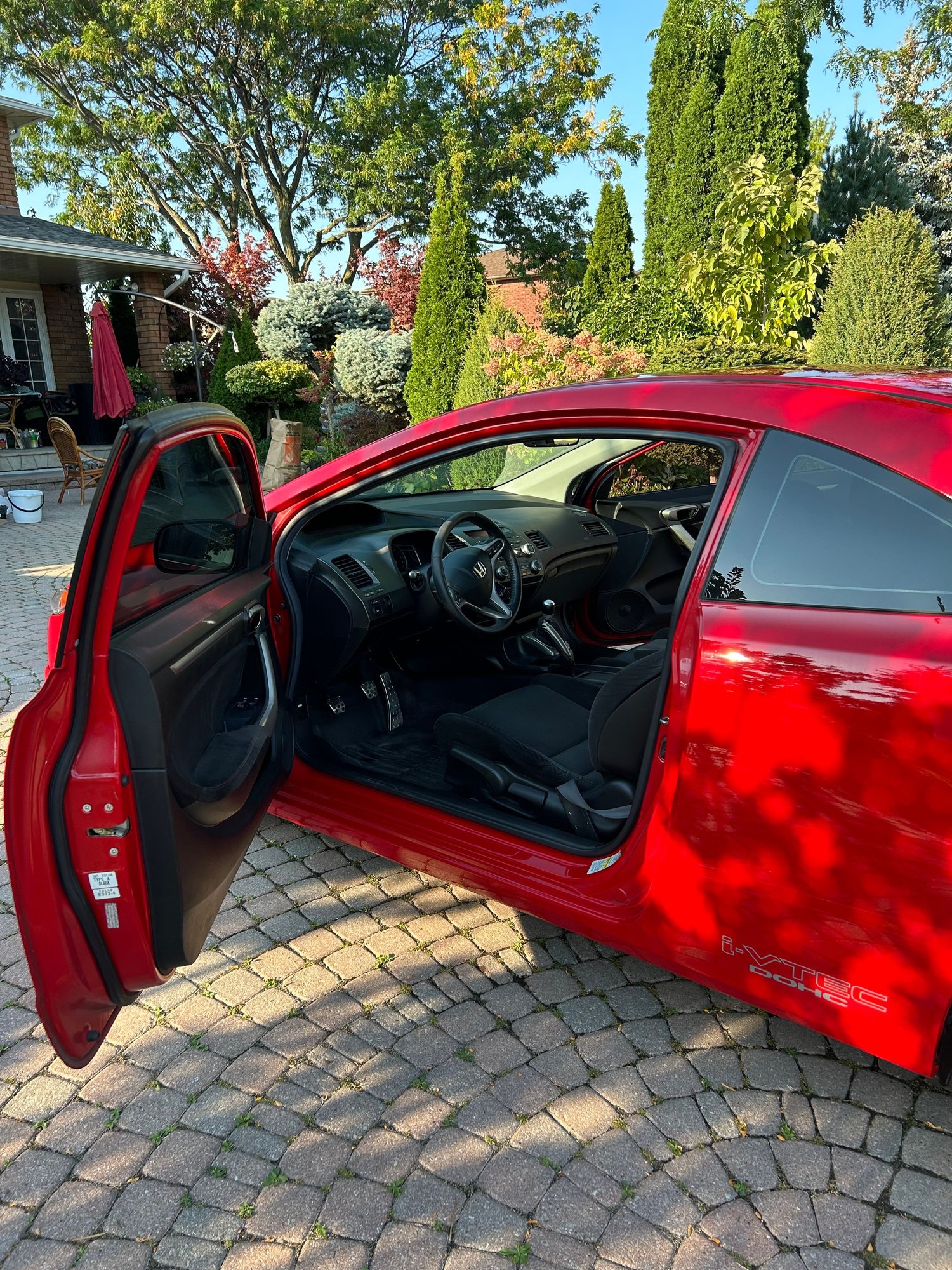 2006 Honda Civic - Honda Civic Si with NO RUST!!! - Used - VIN 2HGFG21596H100857 - 195,000 Miles - 4 cyl - 2WD - Manual - Coupe - Red - Woodbridge, ON L4L6J8, Canada