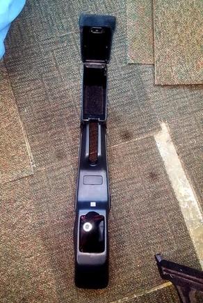 20161231 204633
Refurbished the console.
New shifter boot,  took material off arm rest and cleaned,  cut new pad for bottom of the storage compartment. 
New chrome short throw shifter with new bushings! tomorrow