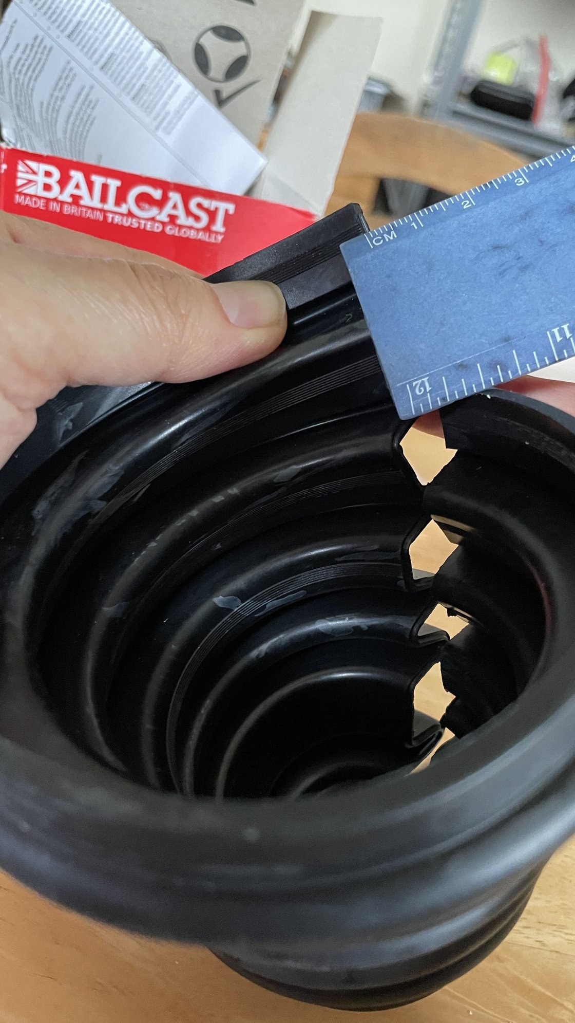 Bailcast Split CV Boot with 1mm overlap at joint