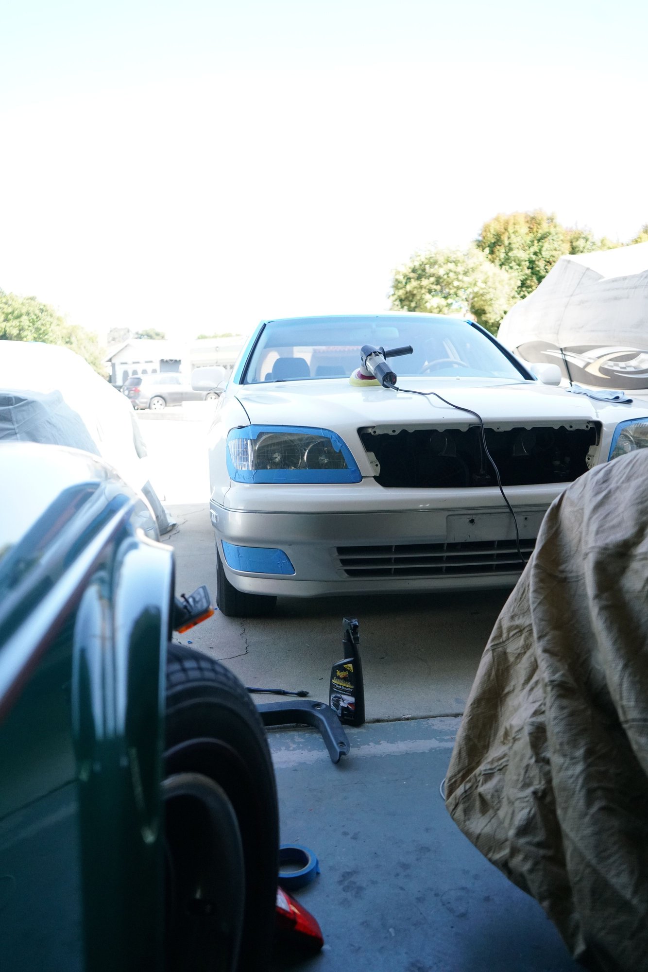 Masked the front end to buff the paint