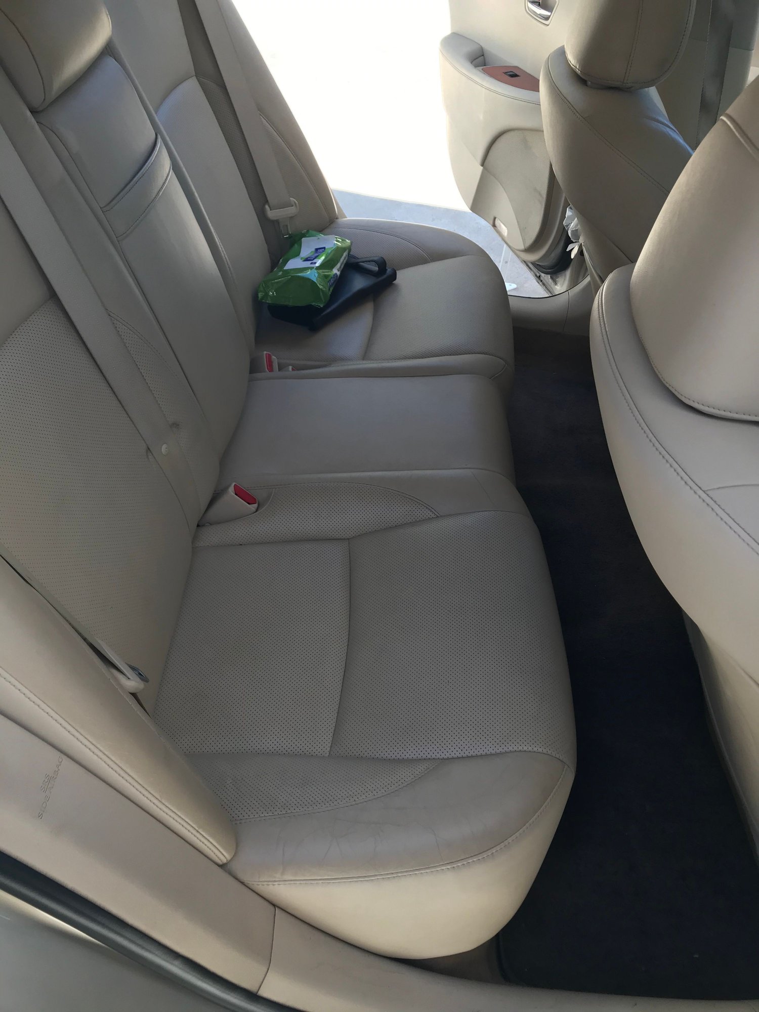 2010 Lexus ES350 - 2010 Lexus ES350 For Sale - New - VIN JTHBK1EG6A2365060 - 85,500 Miles - 6 cyl - 2WD - Automatic - Sedan - Other - Murrieta, CA 92563, United States
