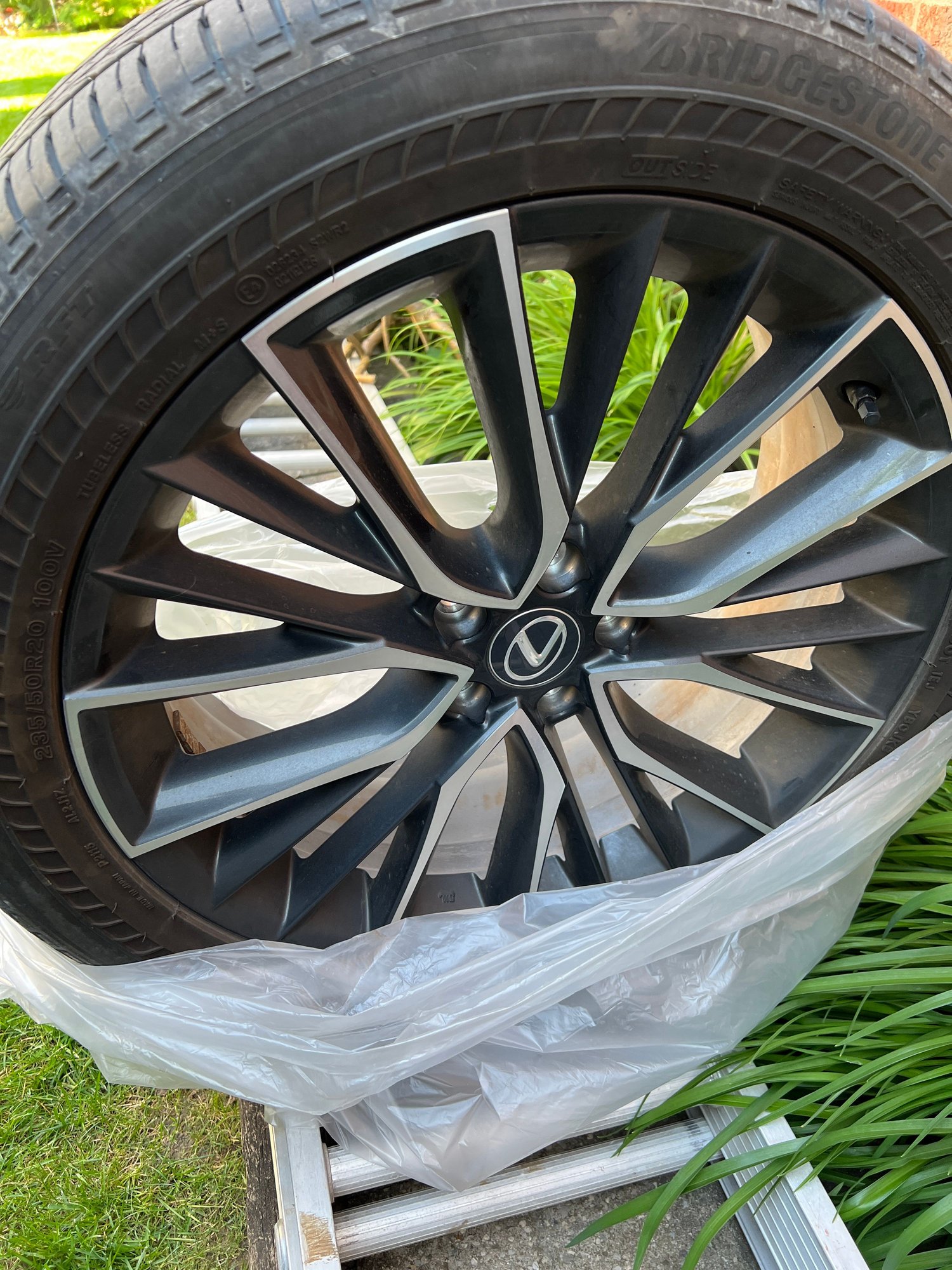 Wheels and Tires/Axles - Bridgestone Alenza2 tires,Lexus NX 20" OEM rims with tires - Used - -1 to 2027  All Models - London, ON N5V, United States