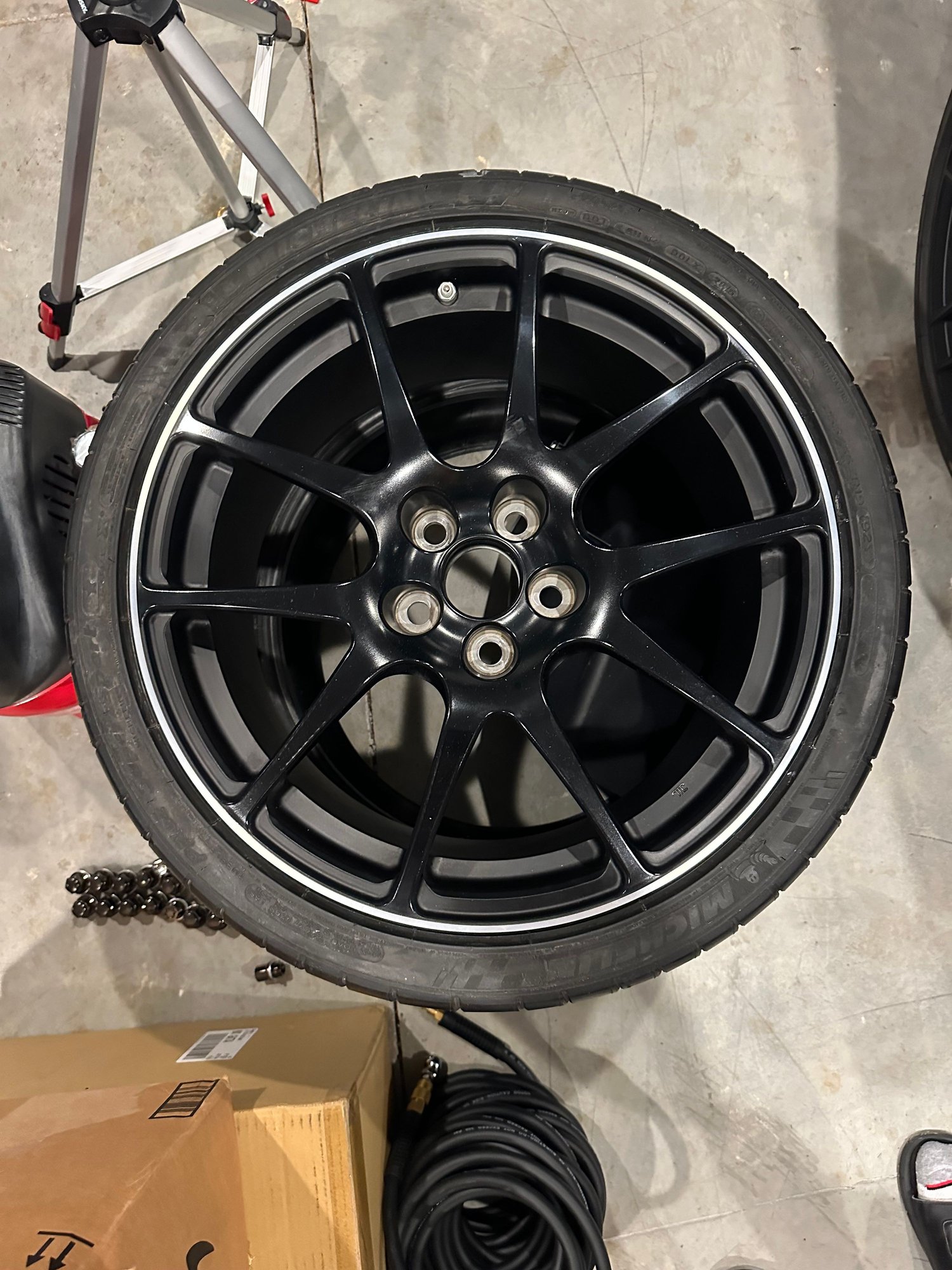 Wheels and Tires/Axles - Lexus RCF Track Edition Front Wheel OEM - Used - 2015 to 2025 Lexus RC F - 2016 to 2020 Lexus GS F - Loudon, TN 37774, United States