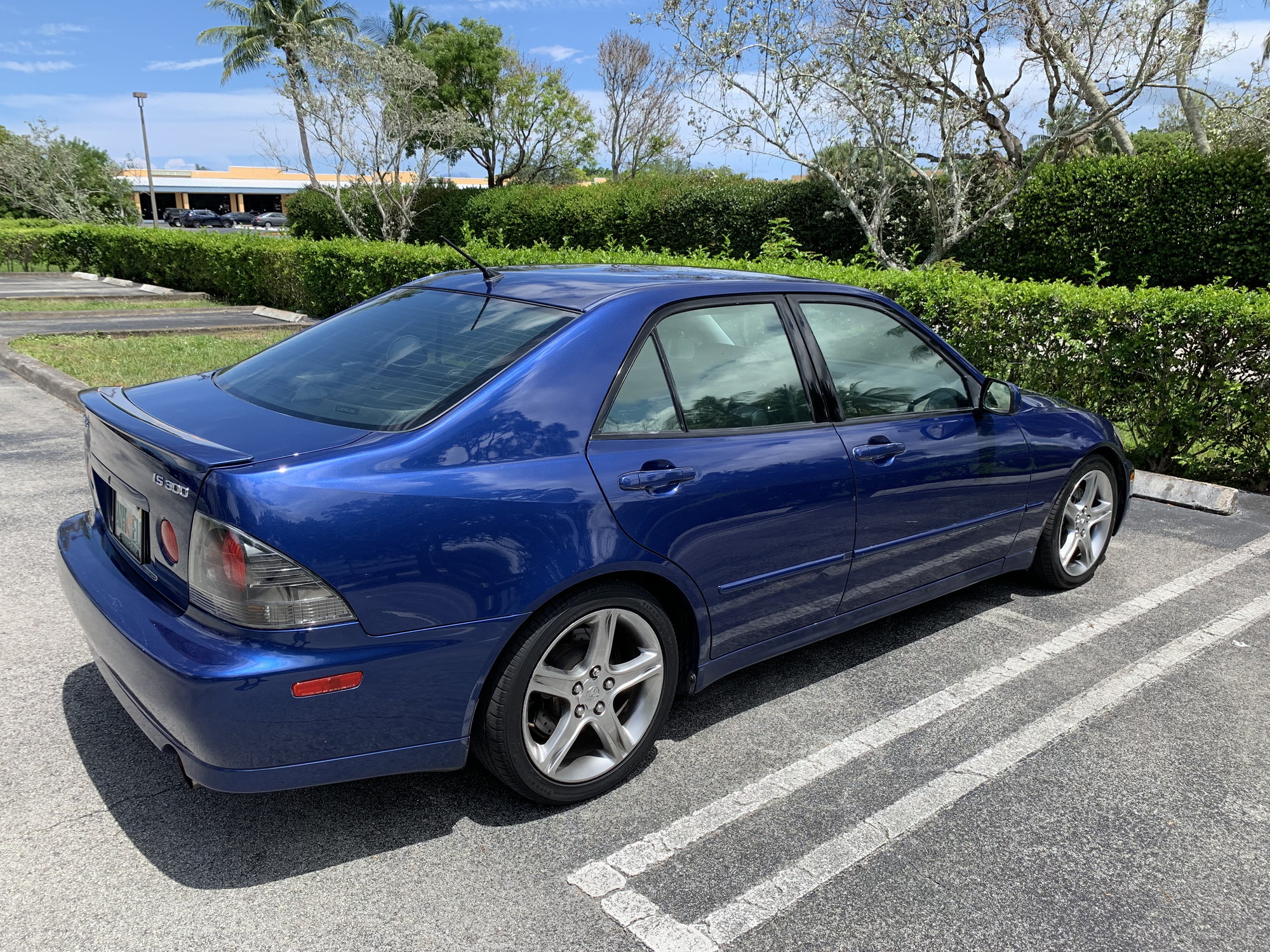 2002 Lexus IS300 - FL: 2002 Lexus IS300 Manual Transmission Intensa Blue Pearl - Used - Delray Beach, FL 33484, United States