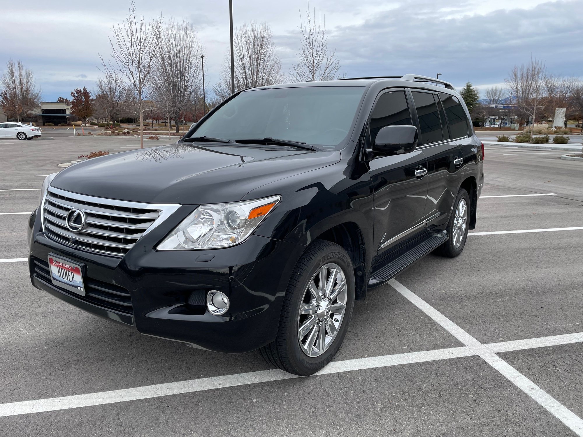 2008 Lexus LX570 - 2008 LX570 - 74k miles - Used - VIN JTJHY00W884007439 - 74,000 Miles - 8 cyl - 4WD - Automatic - SUV - Black - Meridian, ID 83642, United States