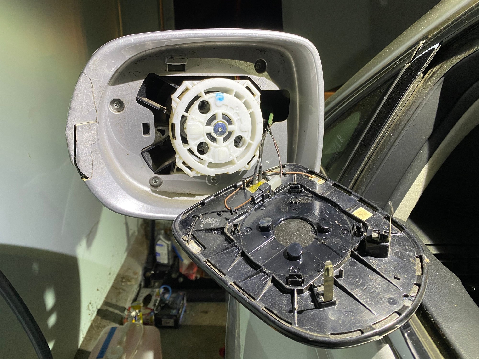 Can you replace just the passenger mirror housing? ClubLexus Lexus