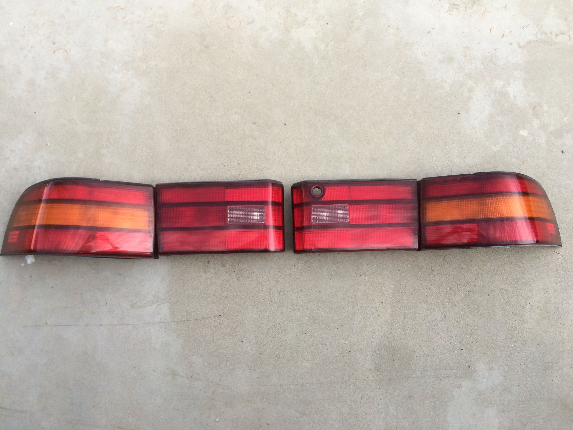 Exterior Body Parts - 1990 Lexus LS400 Tail Lights-Great working condition. - Used - 1990 to 1994 Lexus LS400 - Los Angeles, CA 90048, United States