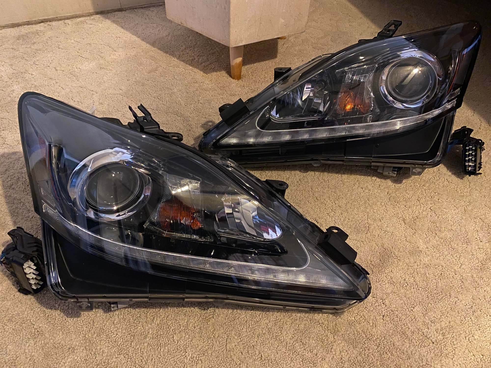 Lights - Genuine Lexus 2012-2014 OEM Headlights IS/ISF - Used - All Years  All Models - San Gabriel, CA 91776, United States