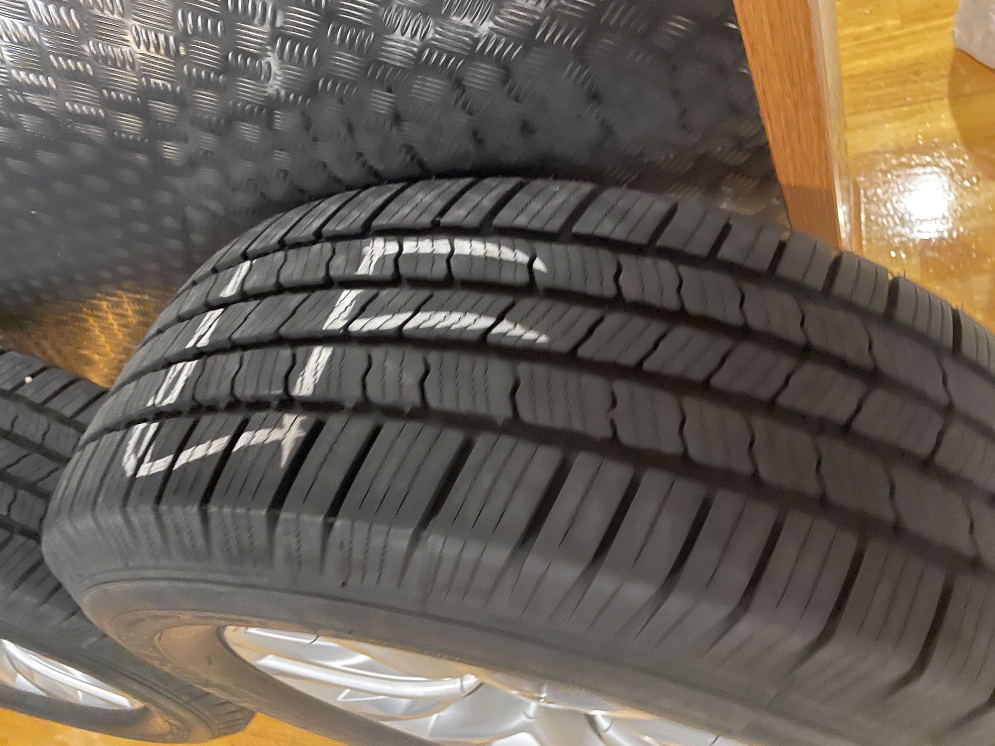 Wheels and Tires/Axles - (4) OEM 18” Wheel and Tire set for GX460 - Used - 2014 to 2023 Lexus GX460 - Commerce Township, MI 48382, United States