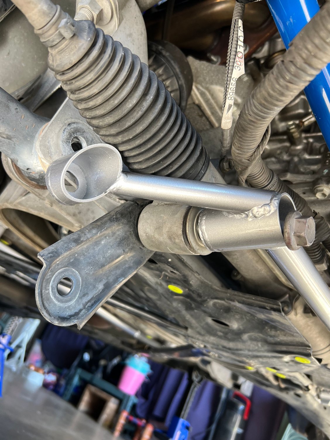 It took me about maybe 30-45 mins to mock this up. If you have an extra hand to help, please use it. Tbh I�m not even sure how I finally got it to a good enough position to start fitting bolts in. 