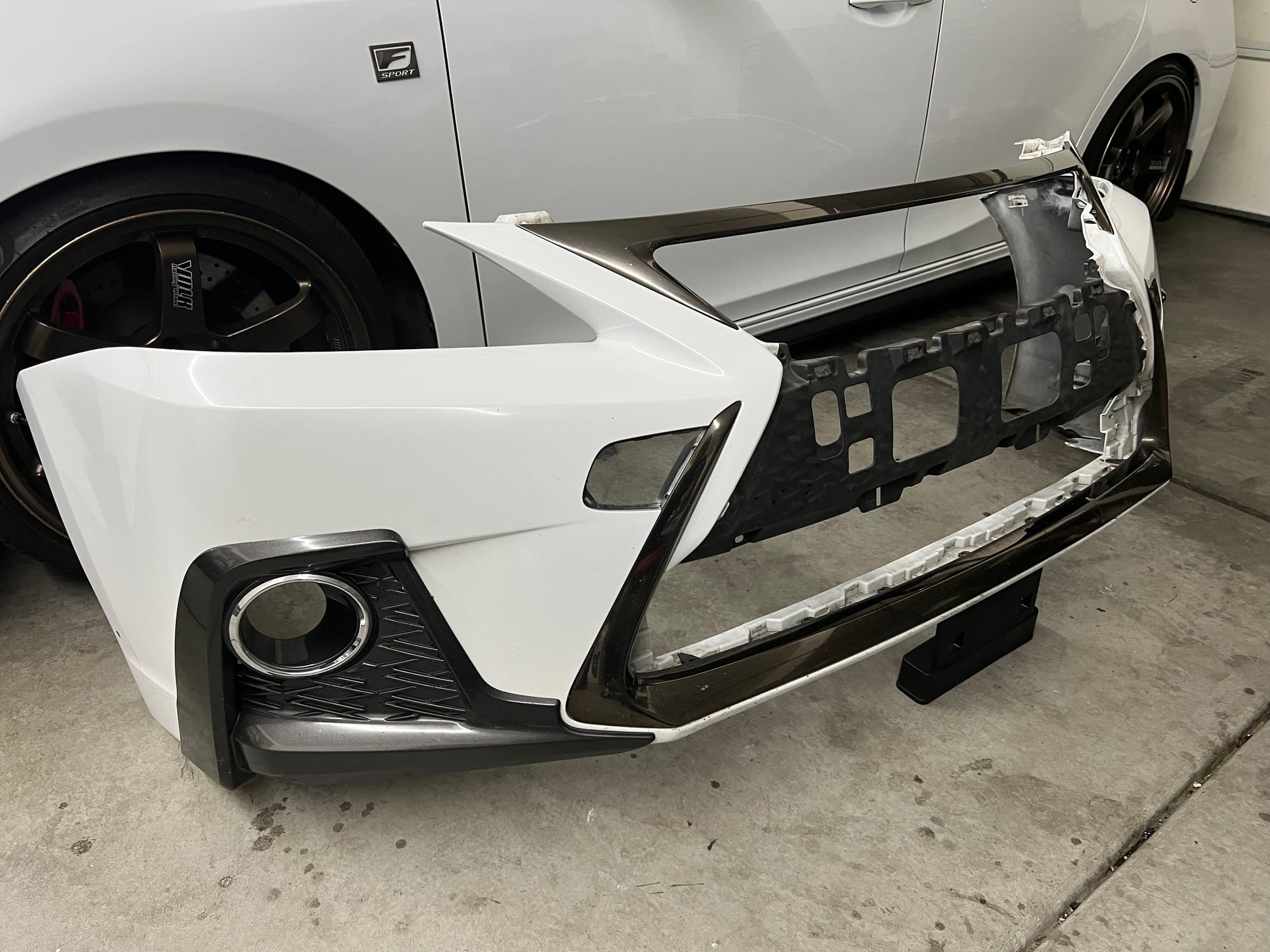 Exterior Body Parts - 2018-2020 F-Sport Fog Lamp Bezels, Black Chrome Mouldings, Front Bumper - Used - 2011 to 2020 Lexus CT200h - Moreno Valley, CA 92555, United States