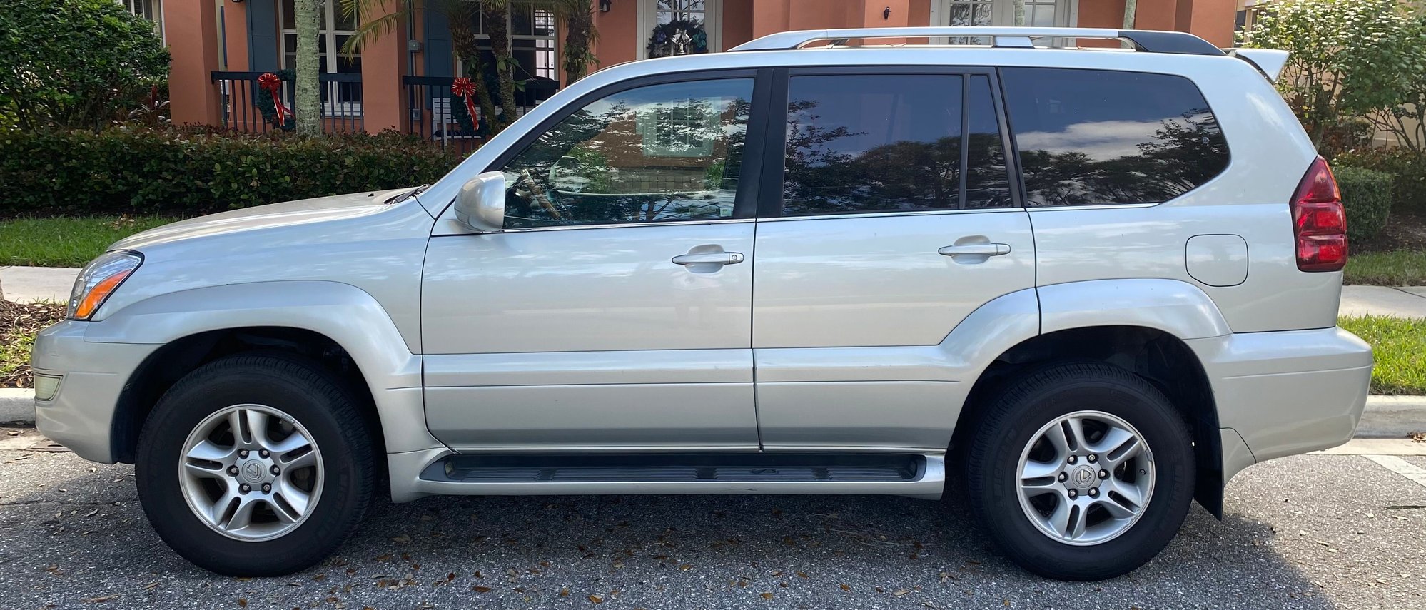 2005 Lexus GX470 - For Sale 2005 GX470 - Used - VIN JTJBT20X950080640 - 293,000 Miles - 8 cyl - 4WD - Automatic - SUV - Silver - Jupiter, FL 33458, United States