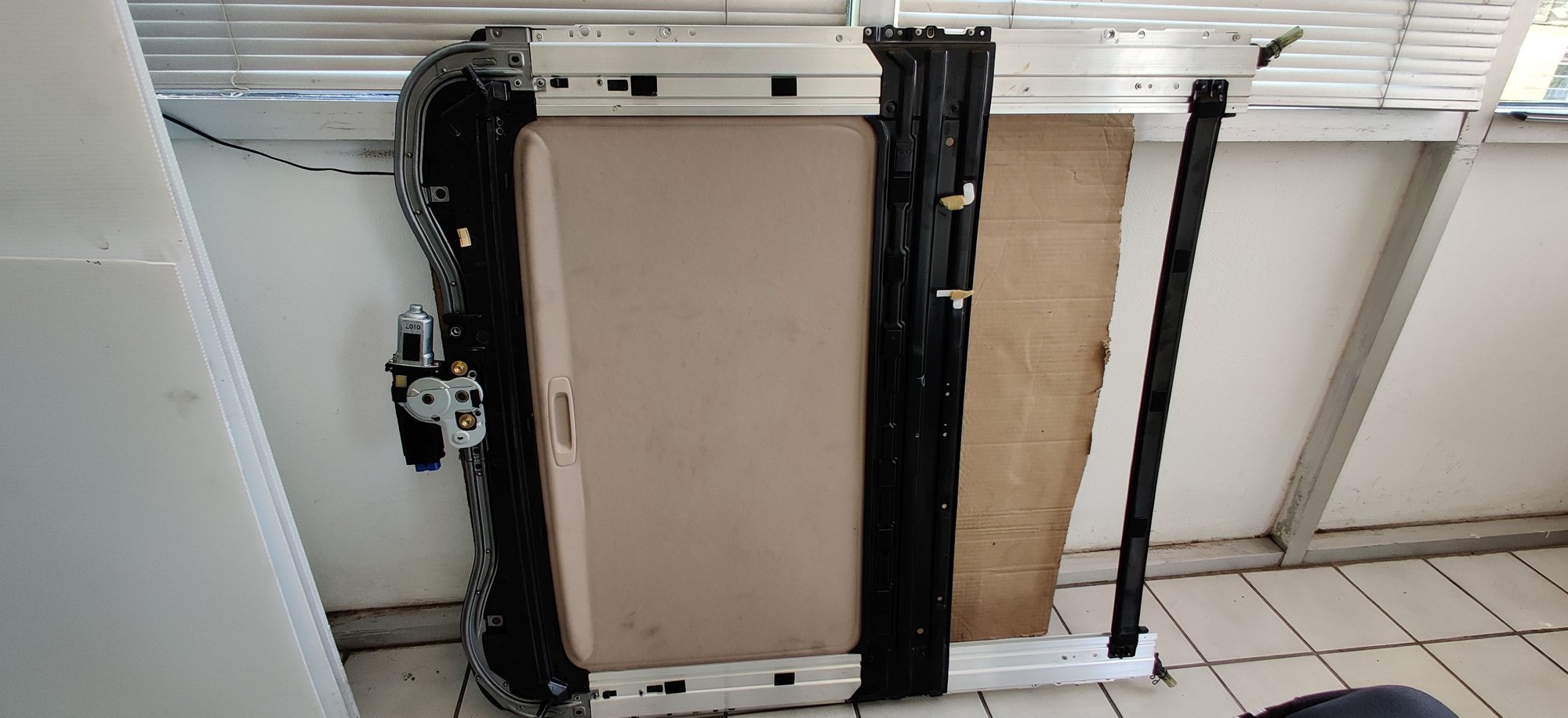 2000 ES300 Sunroof glass replacement ClubLexus Lexus Forum Discussion