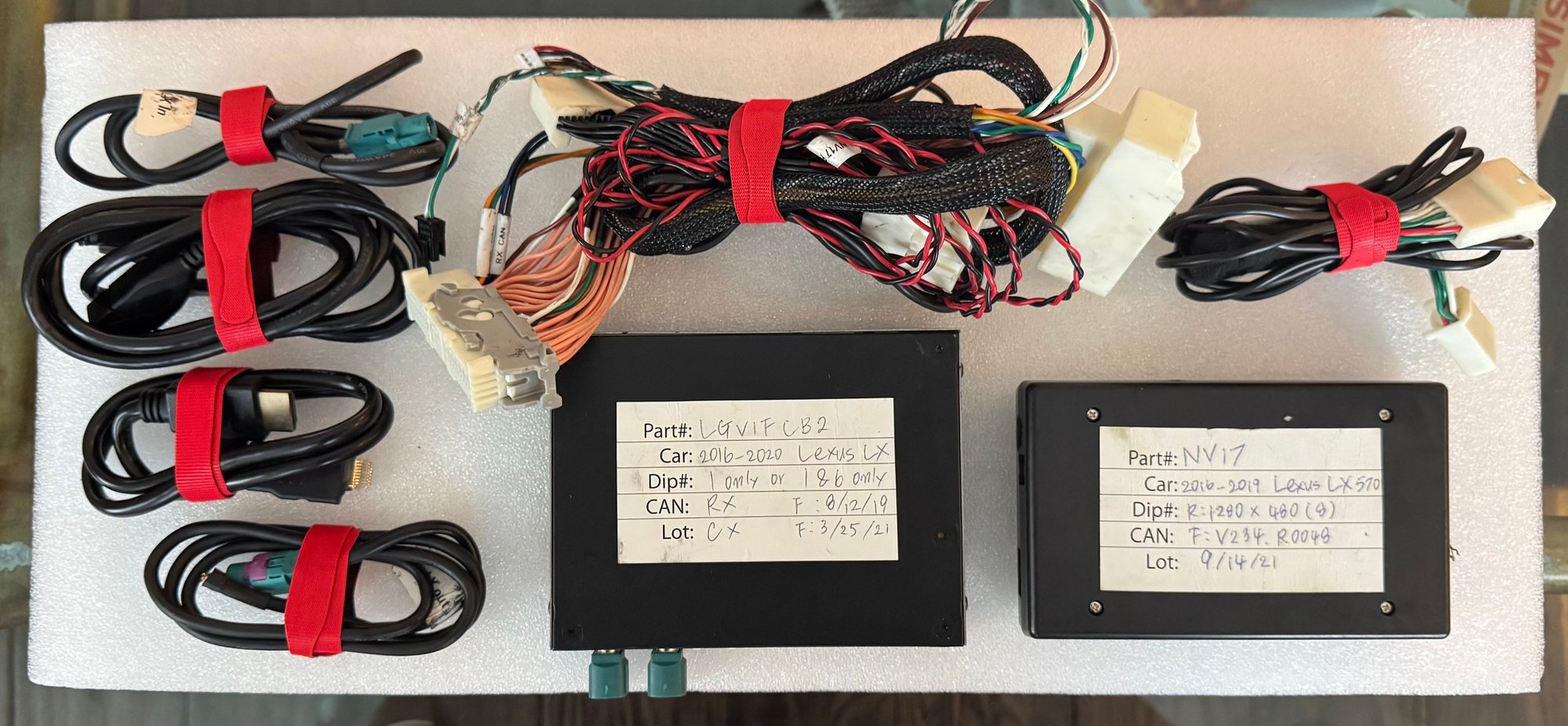 Audio Video/Electronics - FS: Beat Sonic LGVIFCB2 CarPlay Unit: LX570 (2016-2020) - Used - 2016 to 2020 Lexus LX570 - Merrick, NY 11566, United States