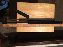 Steering damper
1gs300 (small) vs LX450 (large)