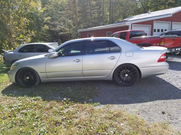 Thats my car wheels are tsw mallory 20x8.5 with 40 offset i think