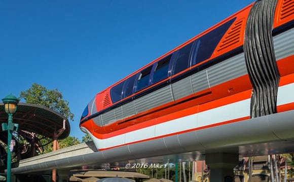 Disneyland monorail