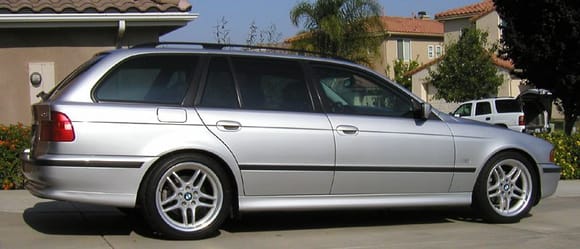 1999 BMW 528i Sport Touring