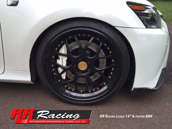 Front RR-Racing 14" BBK featuring Wilwood Aero 6 piston forged calipers and Stoptech 14" rotors.
