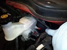 2010ss brake fluid resevoir