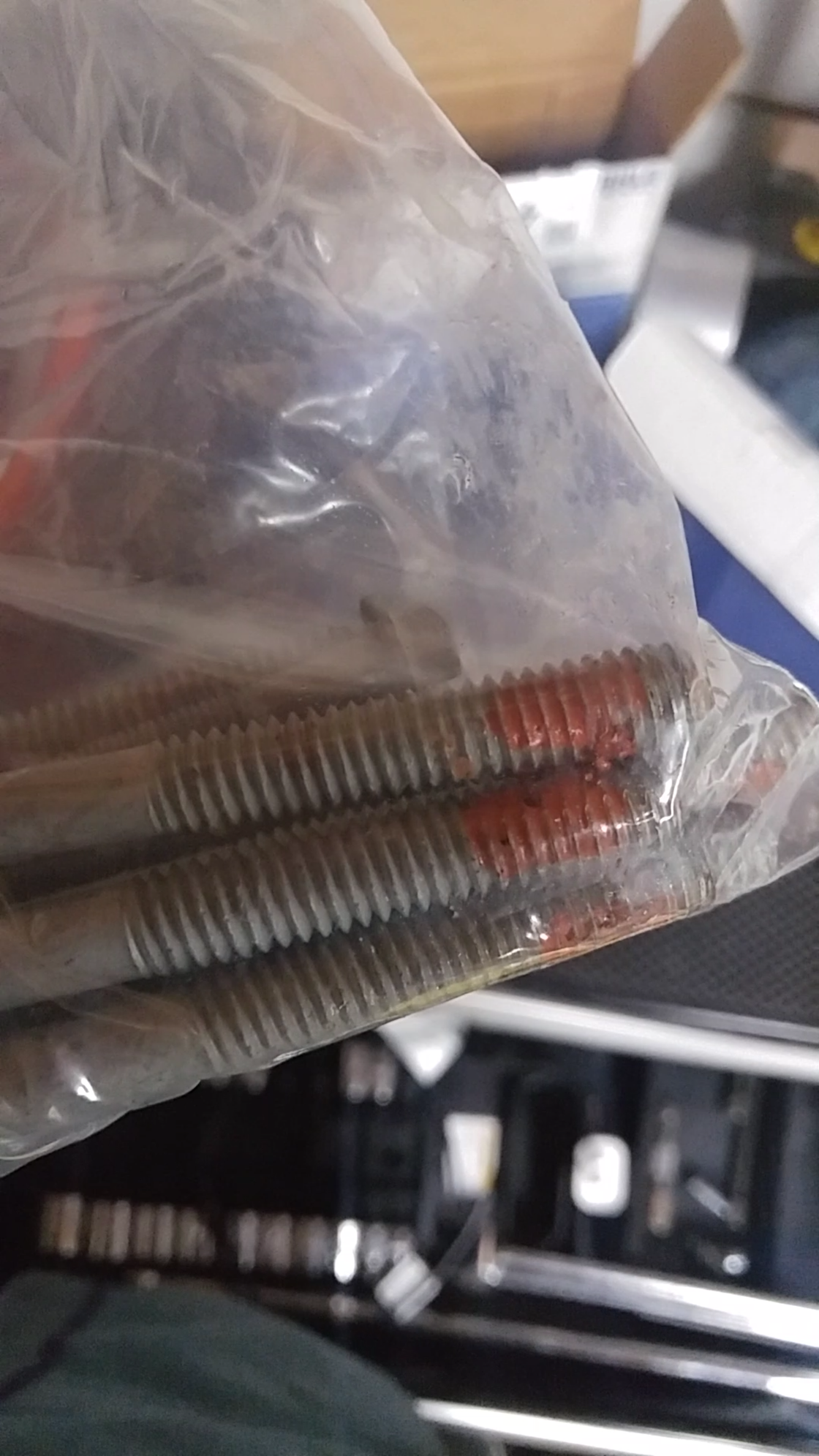 New Head bolt use assembly lube or sealant?? CorvetteForum