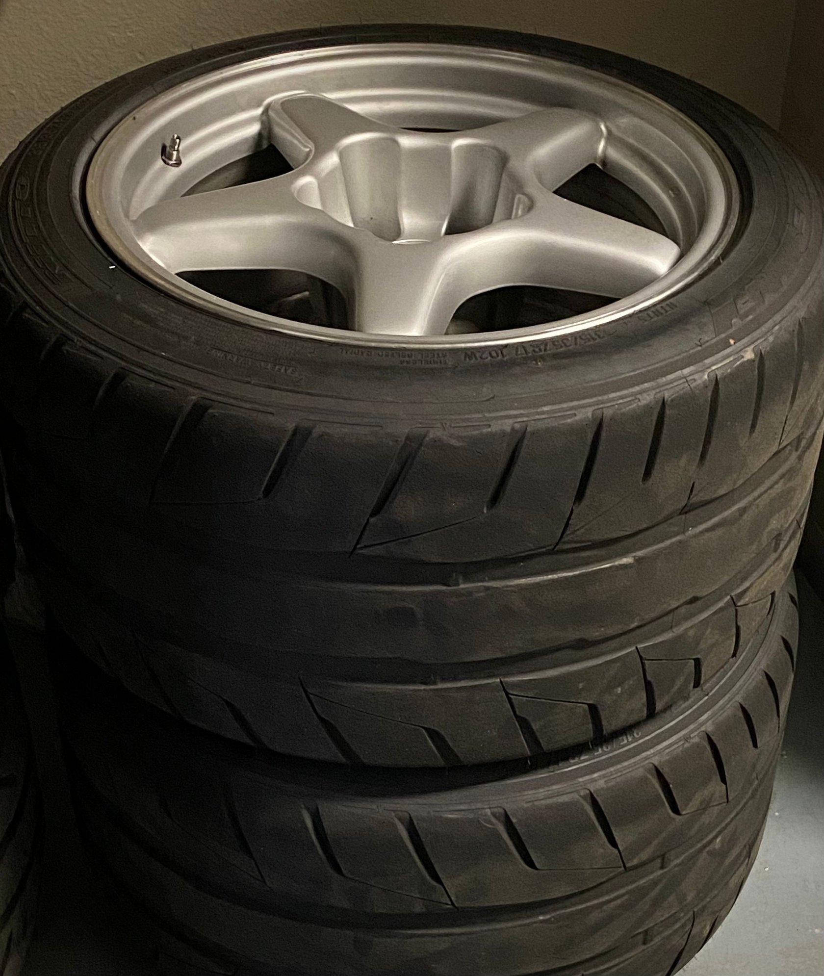 12in wide wheel - CorvetteForum - Chevrolet Corvette Forum Discussion