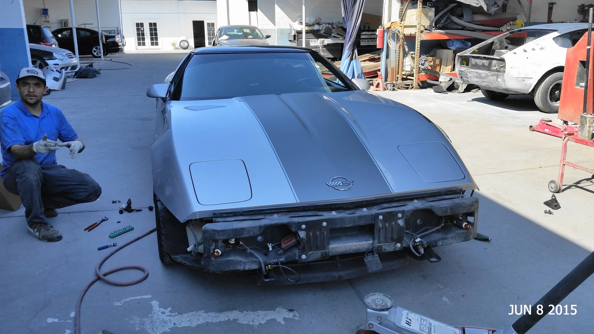 Help needed how to remove fog/turn light assembly from late C4 Front