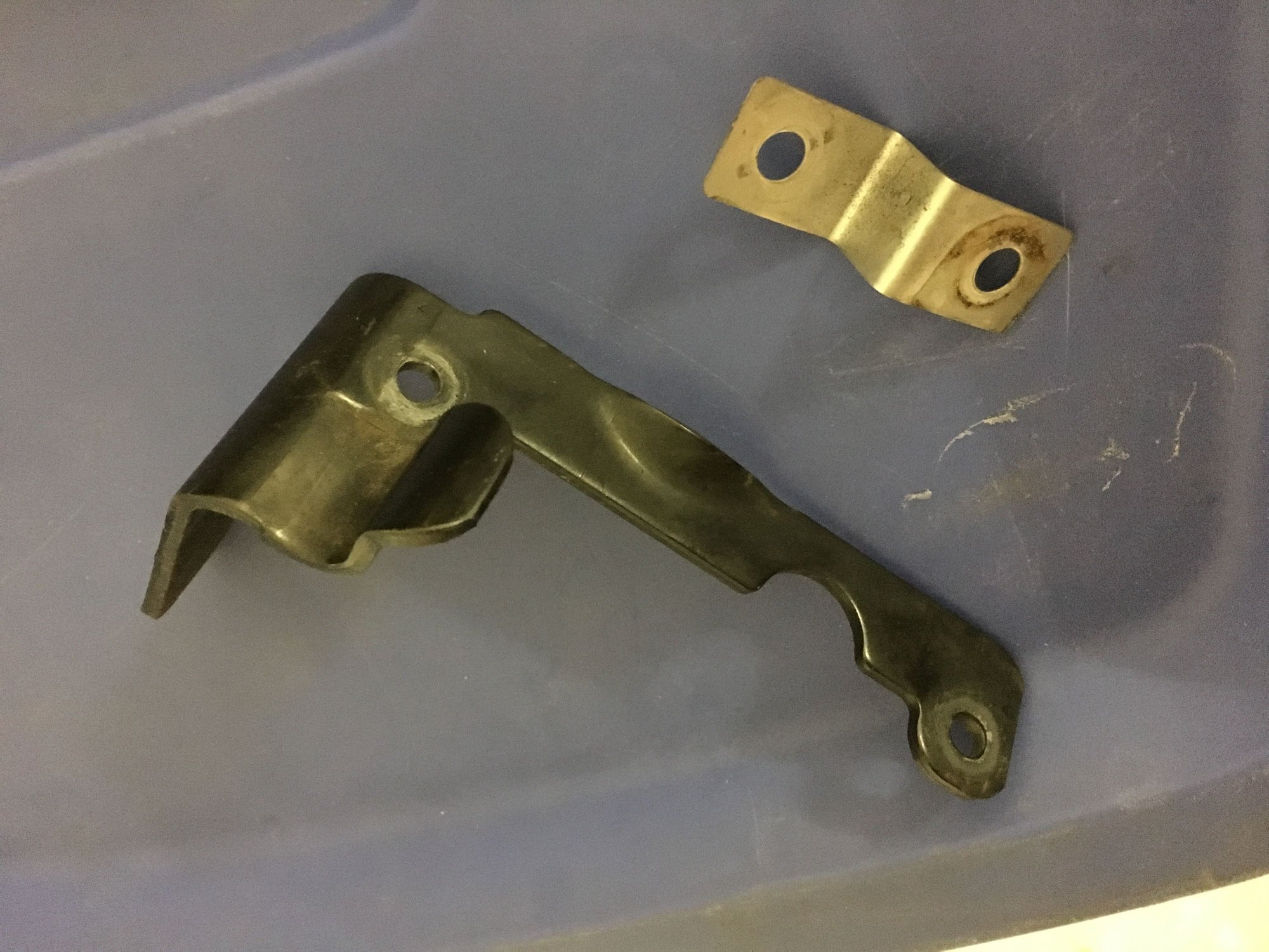 Intake manifold brackets needed? CorvetteForum Chevrolet Corvette